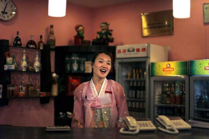 探访朝鲜餐厅女服务员 多来自中层家庭(图)