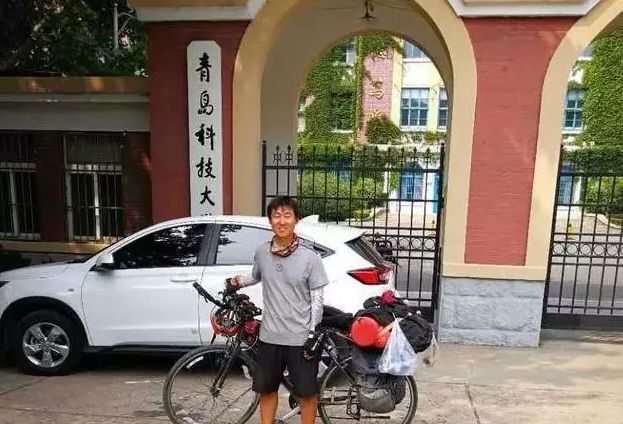 骑行3319公里 19岁小伙一人从新疆到青岛