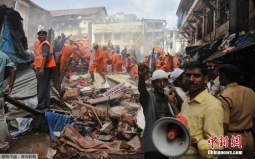 印度楼房倒塌已致34人死19人伤 救援仍在继续