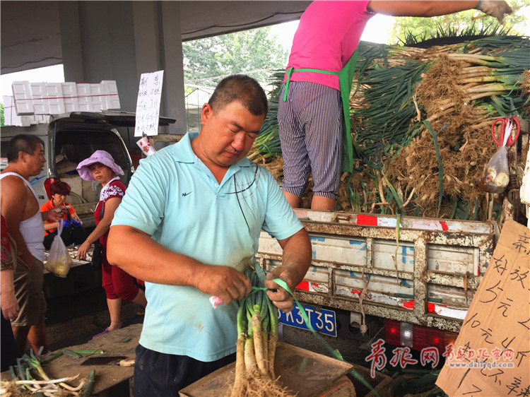 实拍：海泊河早市的最后一个周末