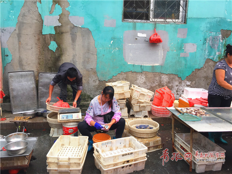 实拍：海泊河早市的最后一个周末