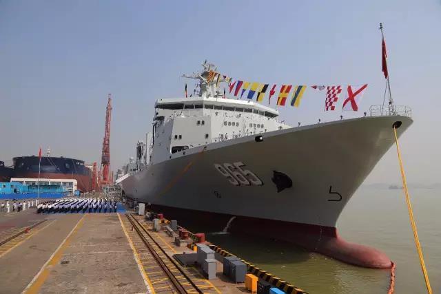 中国首艘4万吨级补给舰就位 航母编队如虎添翼