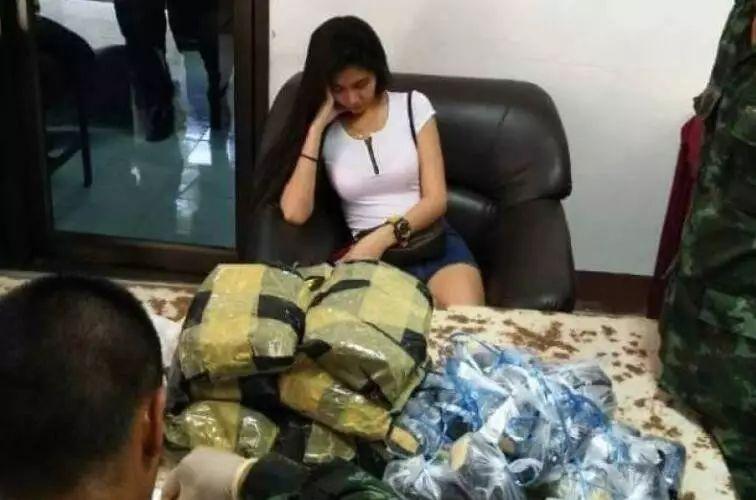 泰国女子运毒被查 施美人计迷惑警察(组图)