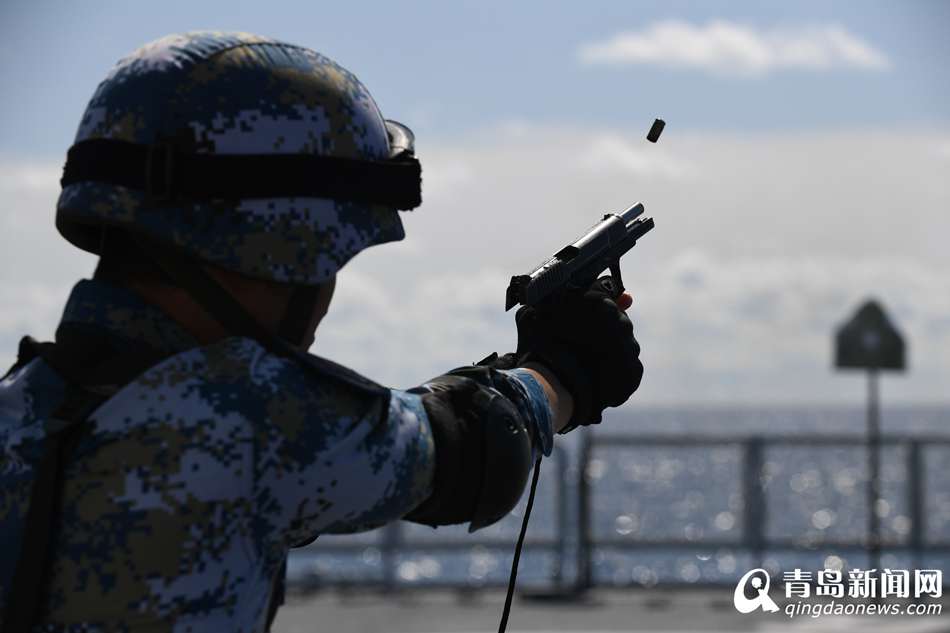 组图：中国海军编队在日本海展开多科目训练
