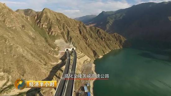 揭世界最高海拔高速路隧道:小火炉破世界难题
