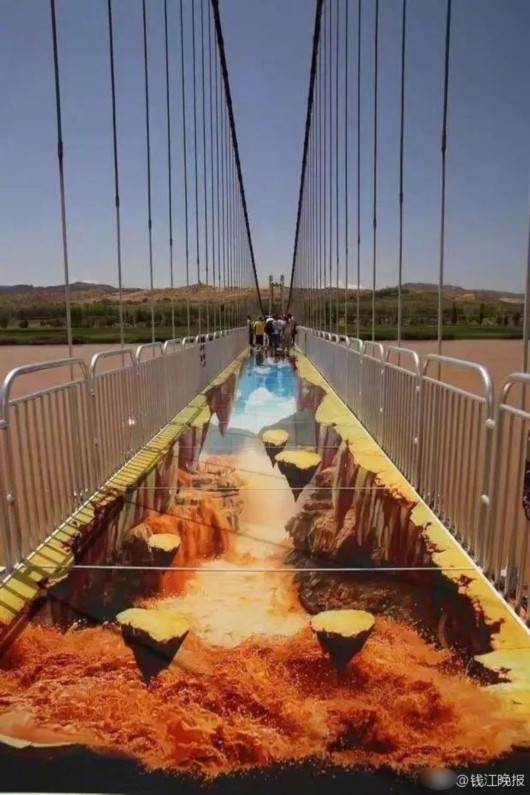玩的就是心跳！中国首座3D玻璃桥来了(图) 