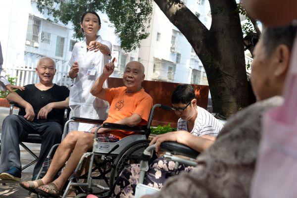 中国60岁以上老人将达4亿 亟需国家养老战略