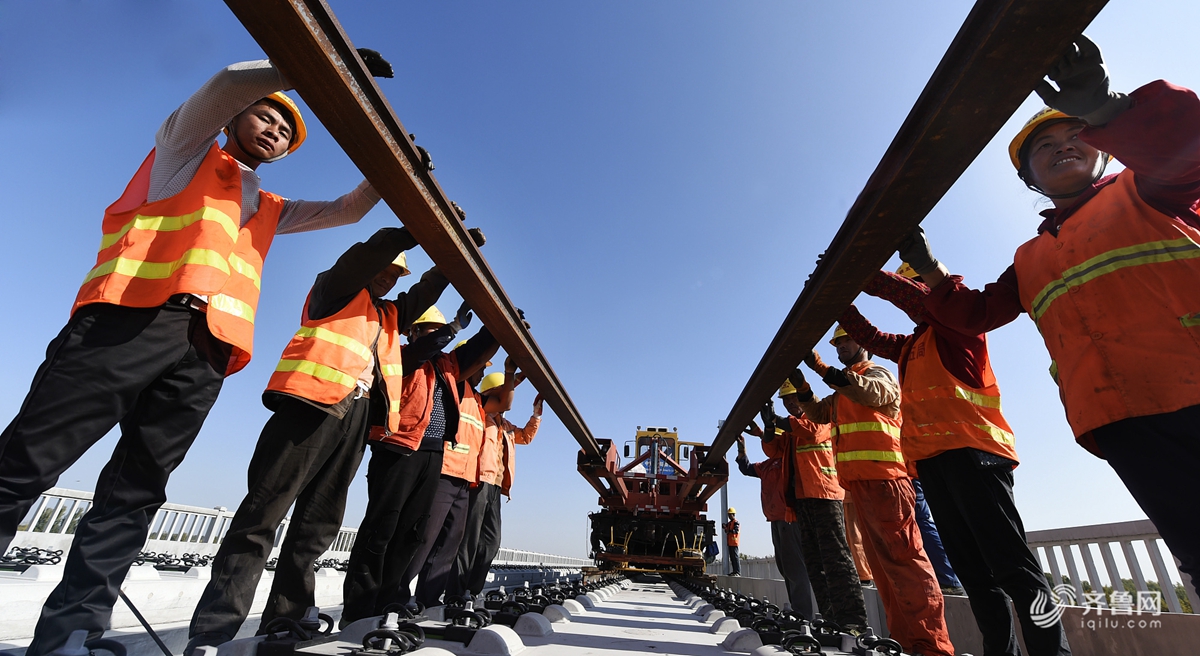 济青高铁最新进展：年底将完成高速段铺轨