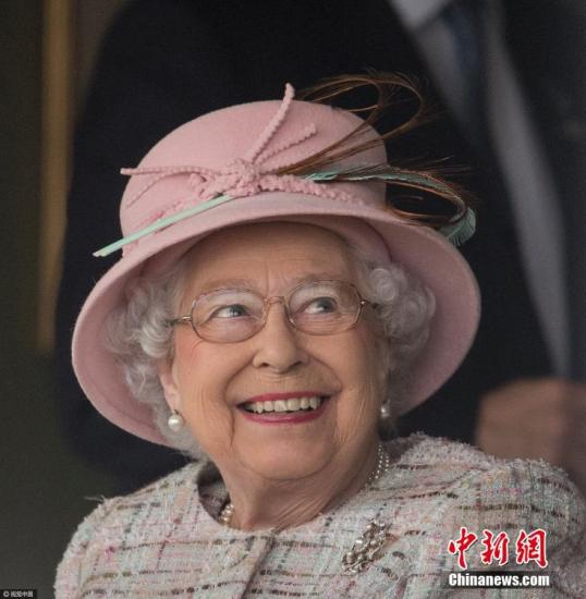 生日快乐!英女王庆祝92岁大寿 出席生日音乐会