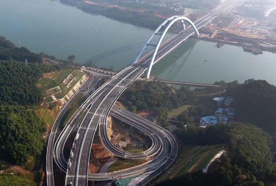 这座大桥建成通车 又创下多个“世界第一”