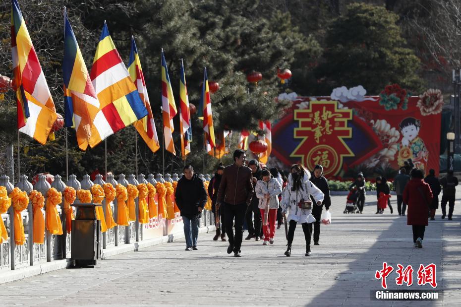 第六届北京八大处新春祈福庙会大年初一迎客