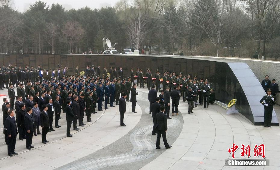 第六批志愿军烈士遗骸安葬仪式在沈阳举行