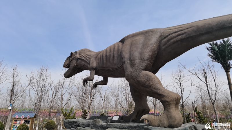 青岛有个侏罗纪公园17米高霸王龙入侵