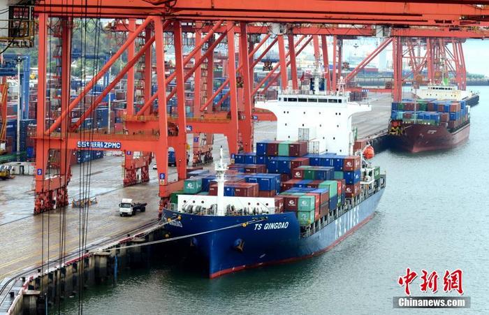 资料图为厦门港海天集装箱码头。<a target='_blank' href='中新社</a>记者王东明摄