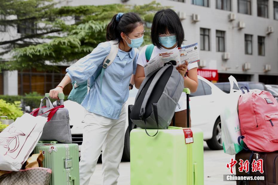 资料图：北京大学迎来2022级本科新生。<a target='_blank' href='/'>中新社</a>记者易海菲摄