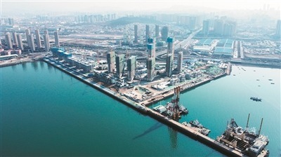 青島人工智能產(chǎn)業(yè)集聚區(qū)3棟總部大樓封頂，將于明年9月首批次竣工交付