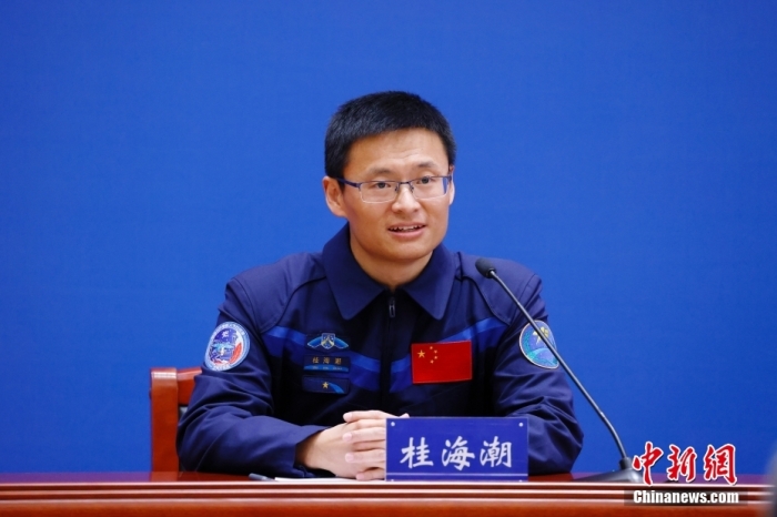 图为桂海潮回答记者提问。<a target='_blank' href='/'>中新社</a>记者韩海丹摄