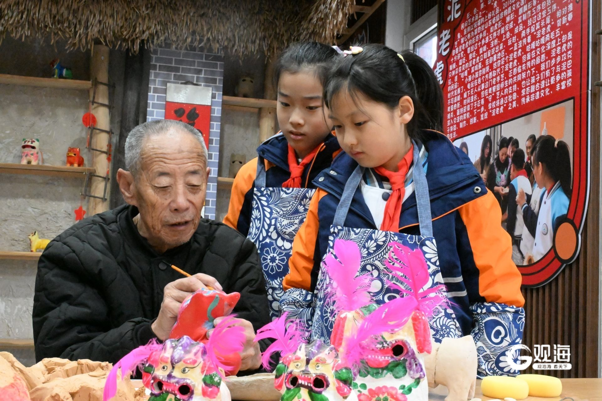 青岛：400岁泥老虎“活”在掌心