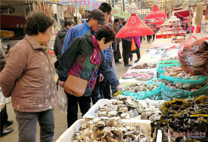 青岛初春海鲜市场：本地小海鲜独当一面
