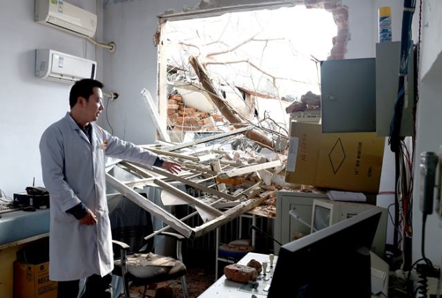 郑州医院遭强拆:一司机被控制 一官员被免职