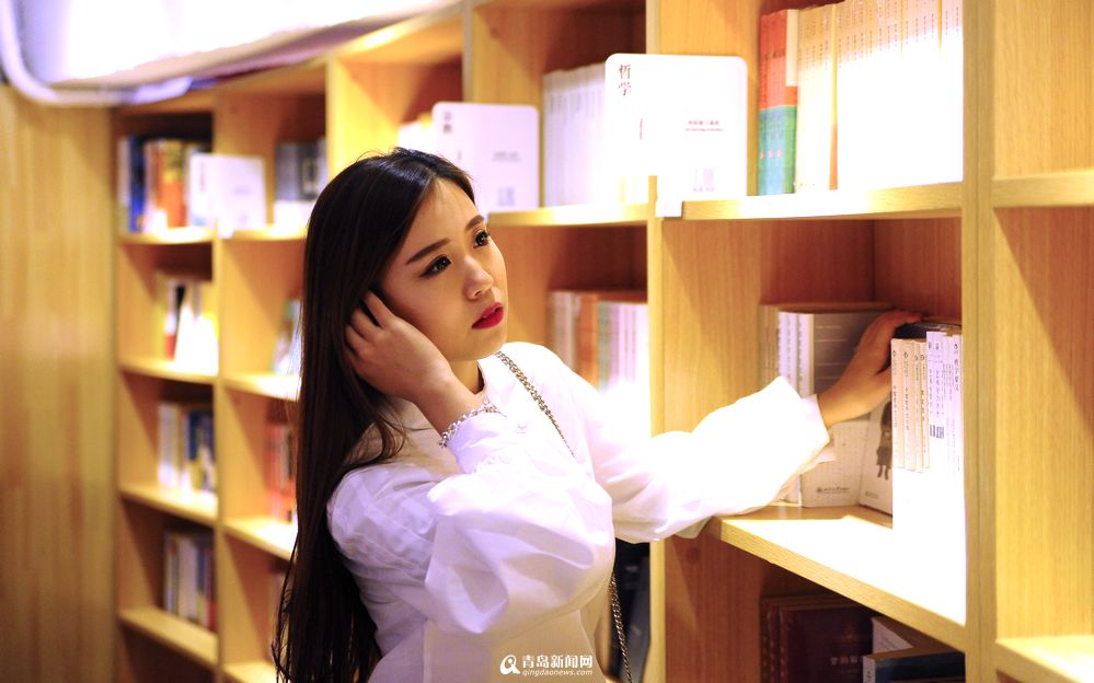 90后青岛小嫚创富记 拉拉队美女自创潮牌(图) - 青岛新闻网