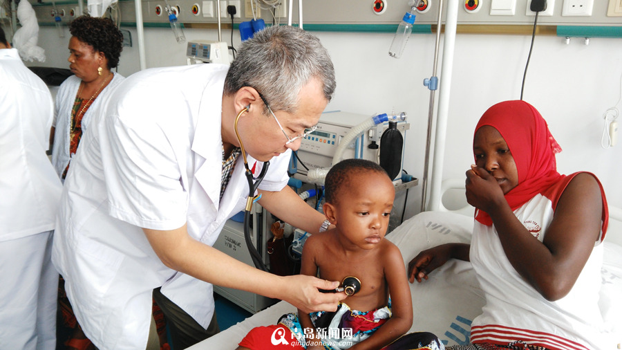 青岛6名医生援助坦桑尼亚 已救治近万人