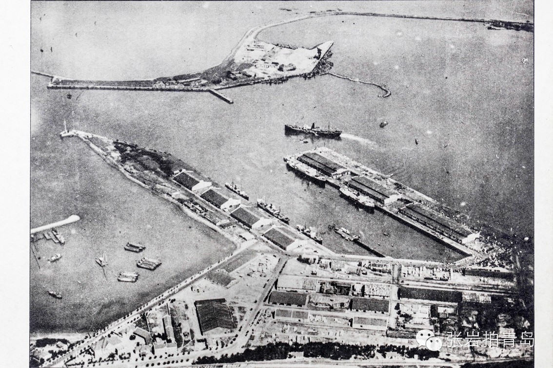 组图：航拍揭秘上世纪的青岛 汇泉广场日军投降