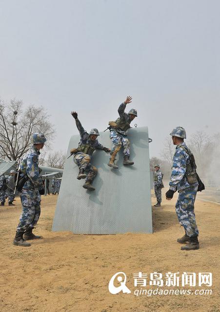 实拍海军新兵训练基地 揭秘合格水兵如何炼成