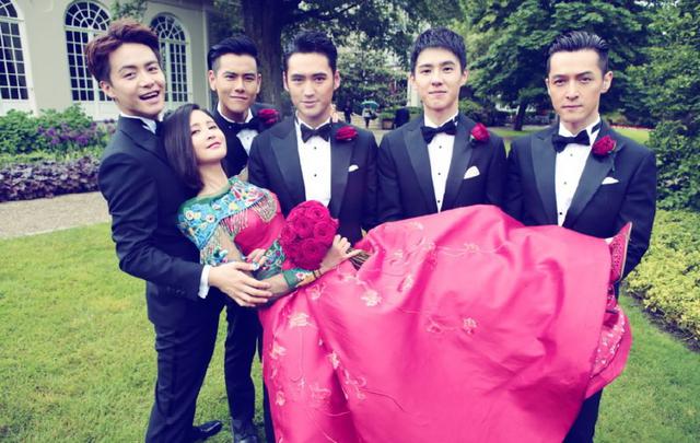伴郎团和张歆艺