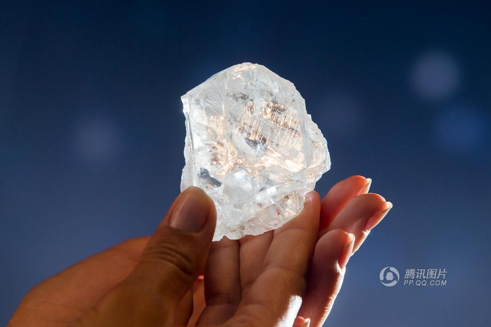 世界第二大钻石原石估值5亿元网友像块冰糖