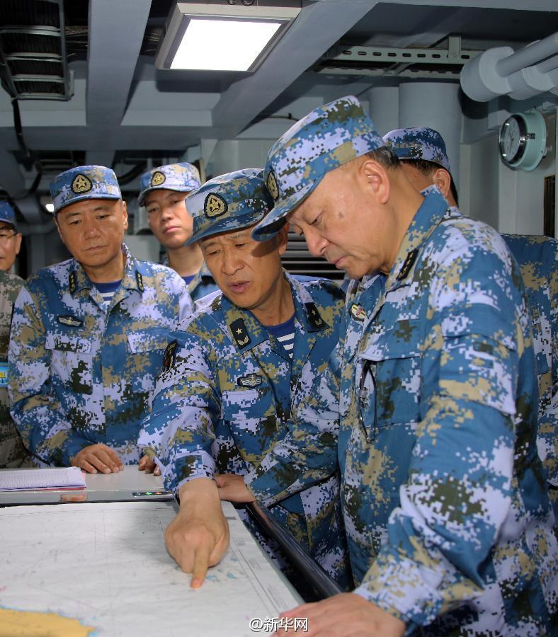 四位上将坐镇 海军三大舰队南海实弹演习