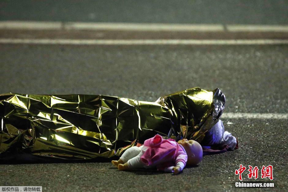 法国恐袭已致84人死亡 2名中国公民受伤