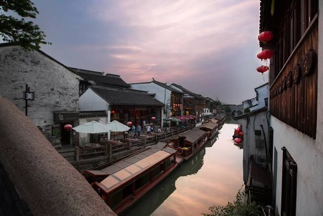 组图：中国9条最有故事的老街 青岛八大关领衔