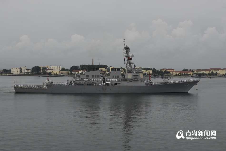 高清:美国海军本福德号驱逐舰首次访问青岛
