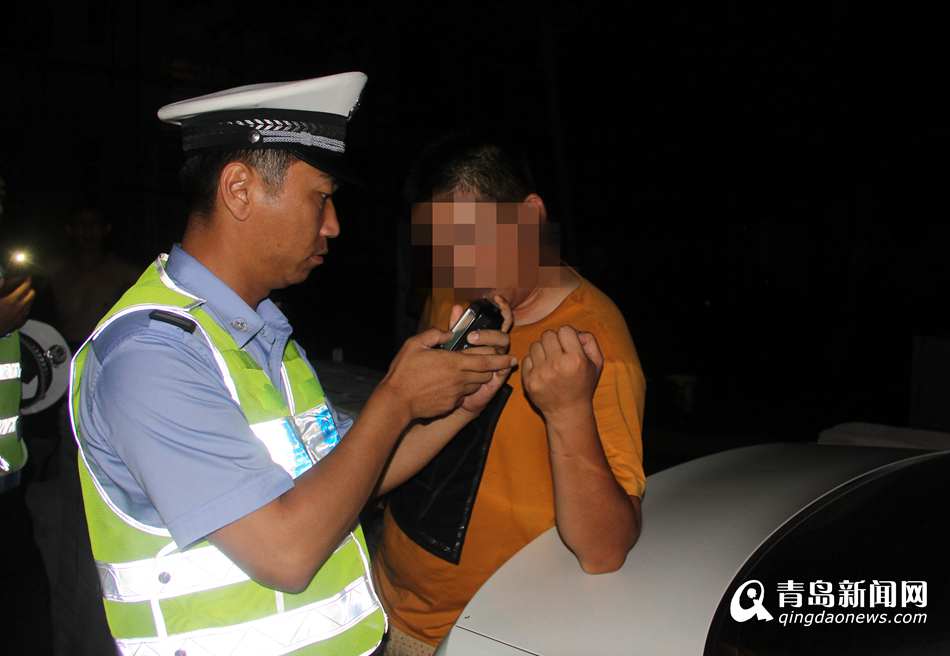 青岛曝光22名酒司机 男子拉孕妇酒驾还闹自杀