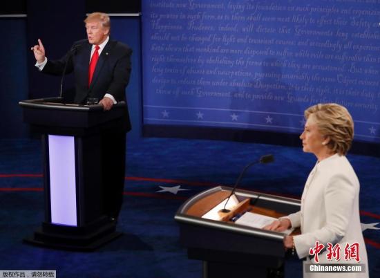 当地时间2016年10月19日，美国拉斯维加斯，2016美国总统大选第三场辩论也是最后一次辩论在美国内华达大学拉斯维加斯分校举行。美国广播公司(ABC)称，这场90分钟的辩论将分成6段各15分钟的段落，候选人有两分钟时间可以回答主持人抛出的问题，并有机会回应对手的谈话。