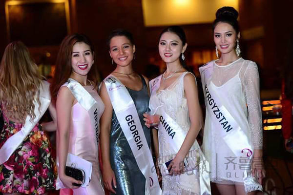 青岛女生洲际小姐全球总决赛获奖 气质出众