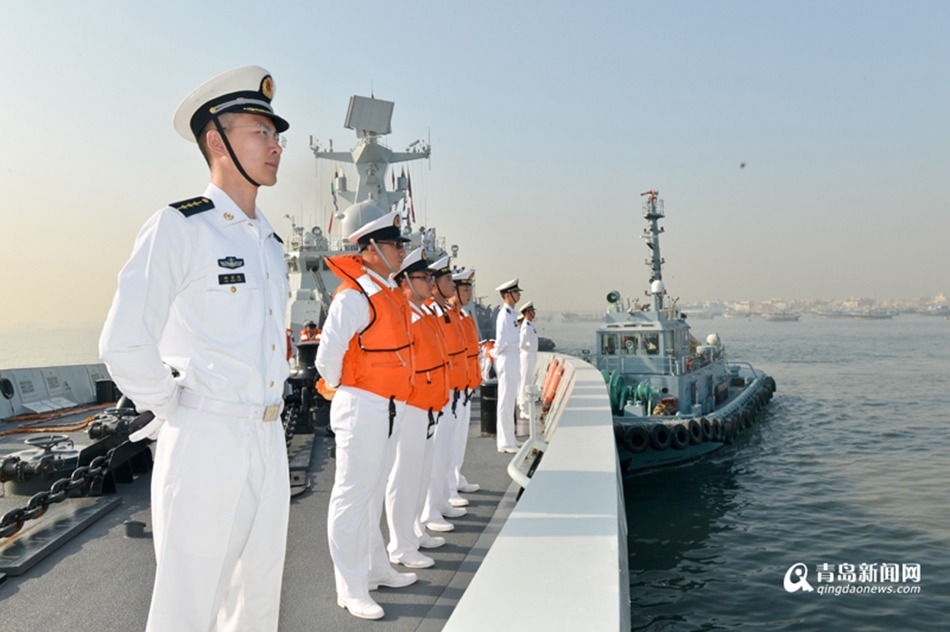 高清：海军邯郸舰抵达巴基斯坦 参加双边军演