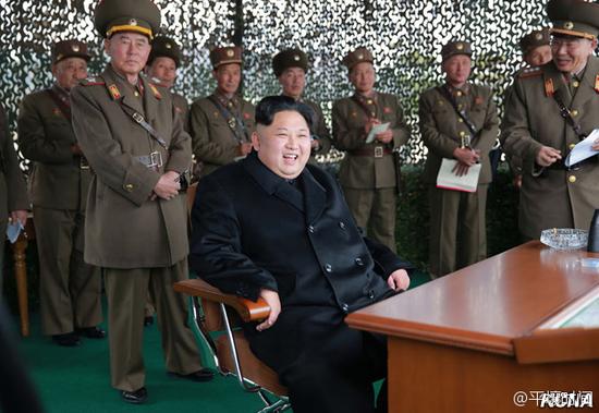 金正恩指导朝鲜人民军各大联合部队火箭炮女兵射击比赛