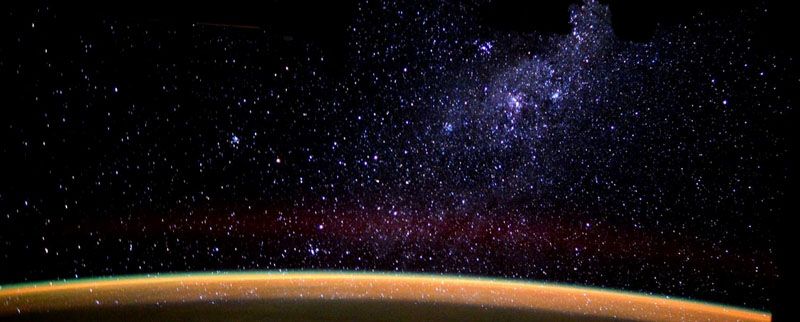 英宇航员出书公开罕见地球俯瞰照片