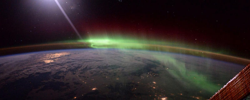 英宇航员出书公开罕见地球俯瞰照片