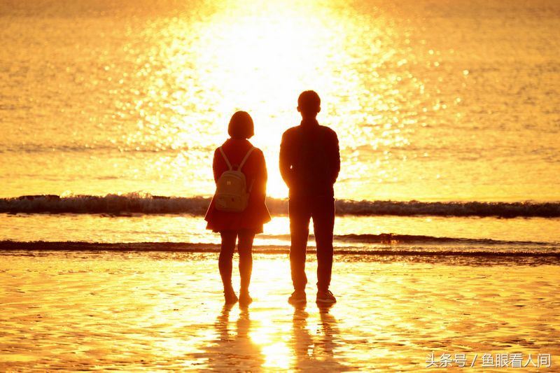 爱在黎明破晓时 金沙滩海上日出温暖烂漫