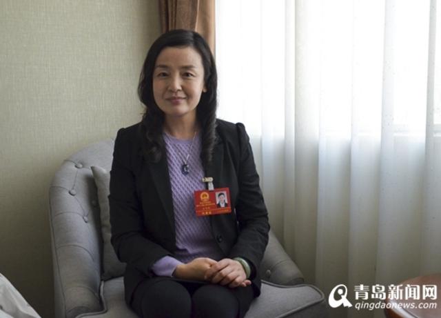 三年级中开设了国学启蒙,创意不织布,乐高机器