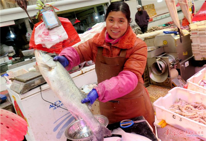 青岛初春海鲜市场：本地小海鲜独当一面