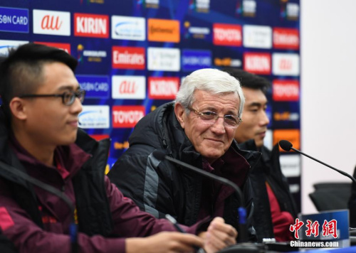 3月22日，中国男子足球国家队主教练里皮参加发布会。 杨华峰 摄