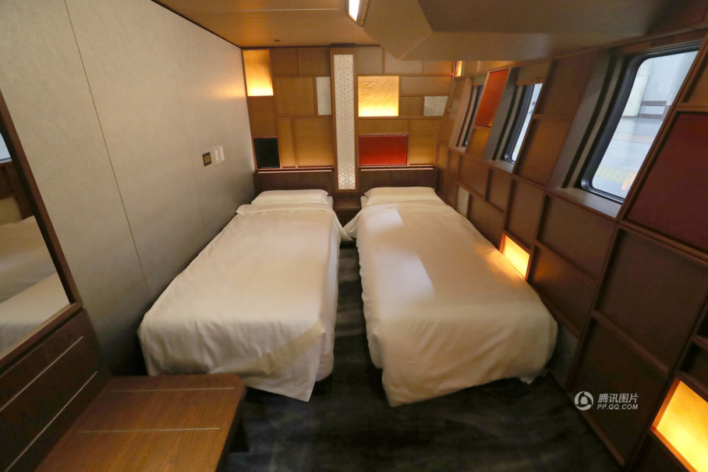 日本这趟卧铺列车 堪称行走的豪华酒店(图)