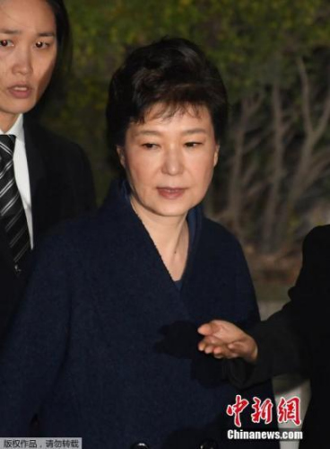 韩媒：韩国检方或派专案组在看守所讯问朴槿惠