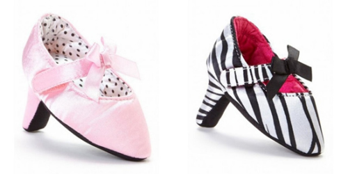 美国公司推出婴儿版高跟鞋 引部分家长质疑(图)