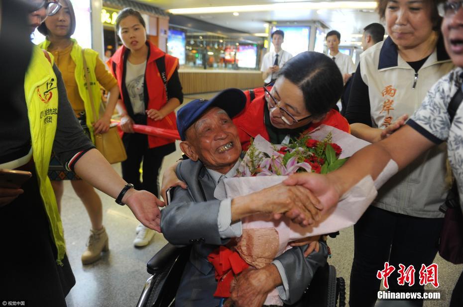 满载77年乡愁 97岁抗战老兵从台湾归川