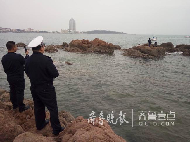 两外国留学生来青赶海被困礁石 民警紧急营救